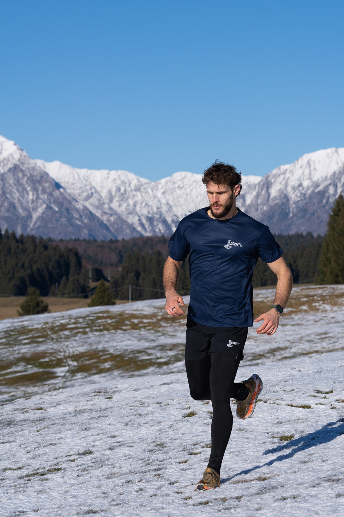 What to Wear for Trail Running (Complete Guide)